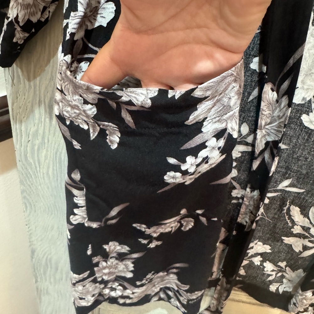 Spiritual Gangster Kimono Robe - Picture 7 of 13